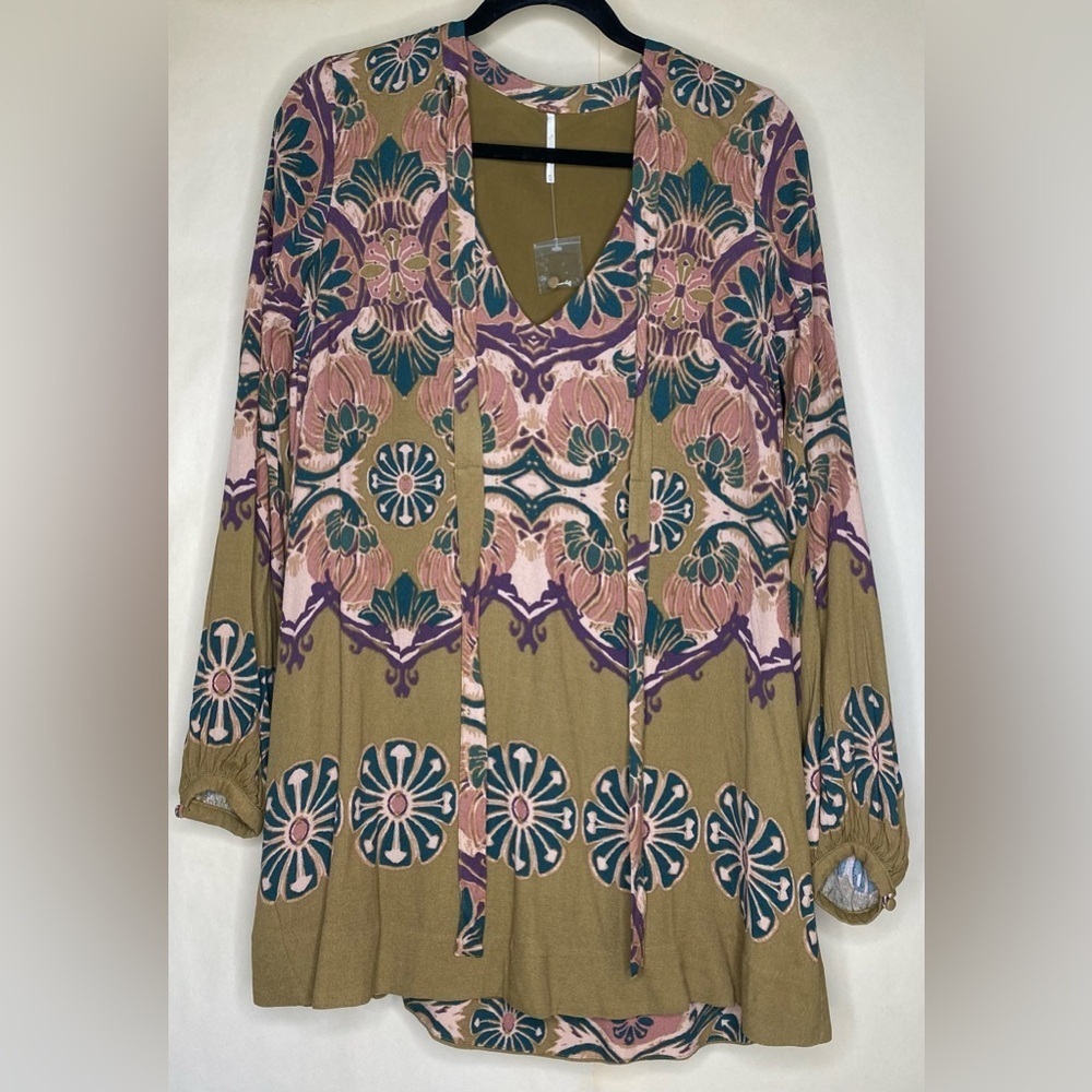 Free People NWOT Boho Green Long Sleeve Oversized Tunic Sz XS - Picture 1 of 8